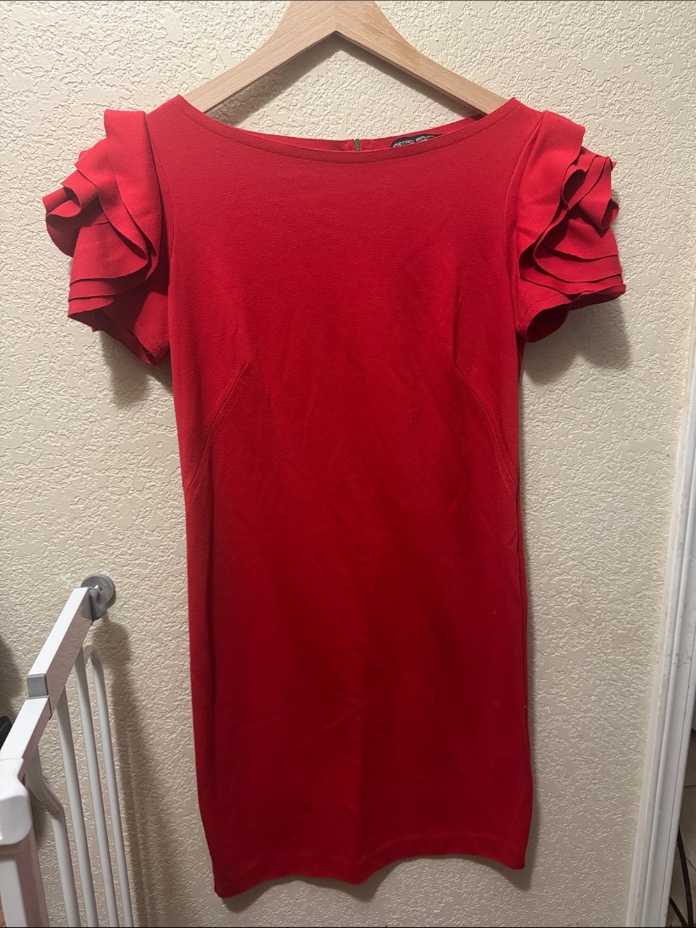 Pietro Brunelli Red Short-Sleeve Ruffle Maternity Dress